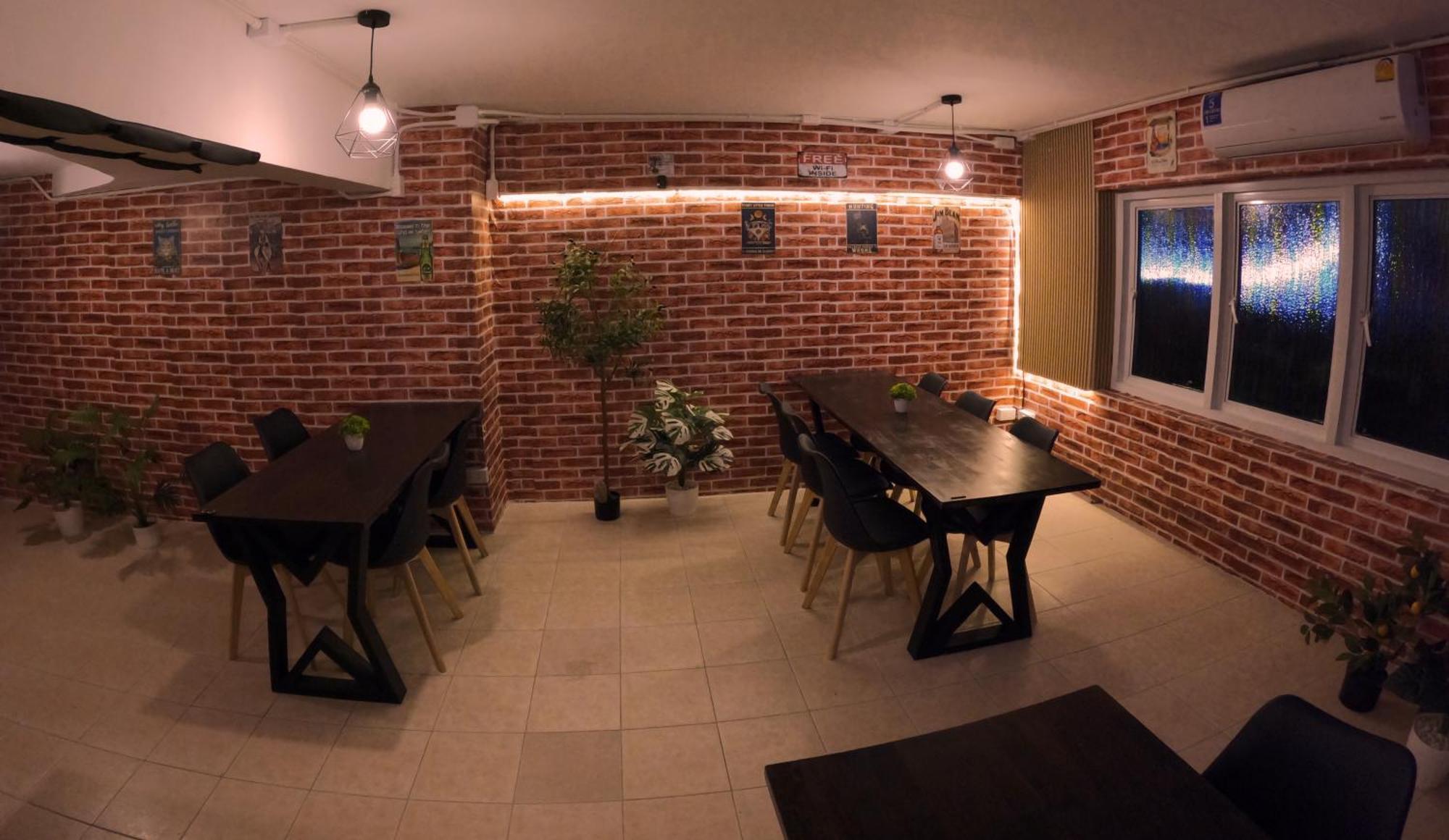 Kpop Hostel Karon المظهر الخارجي الصورة