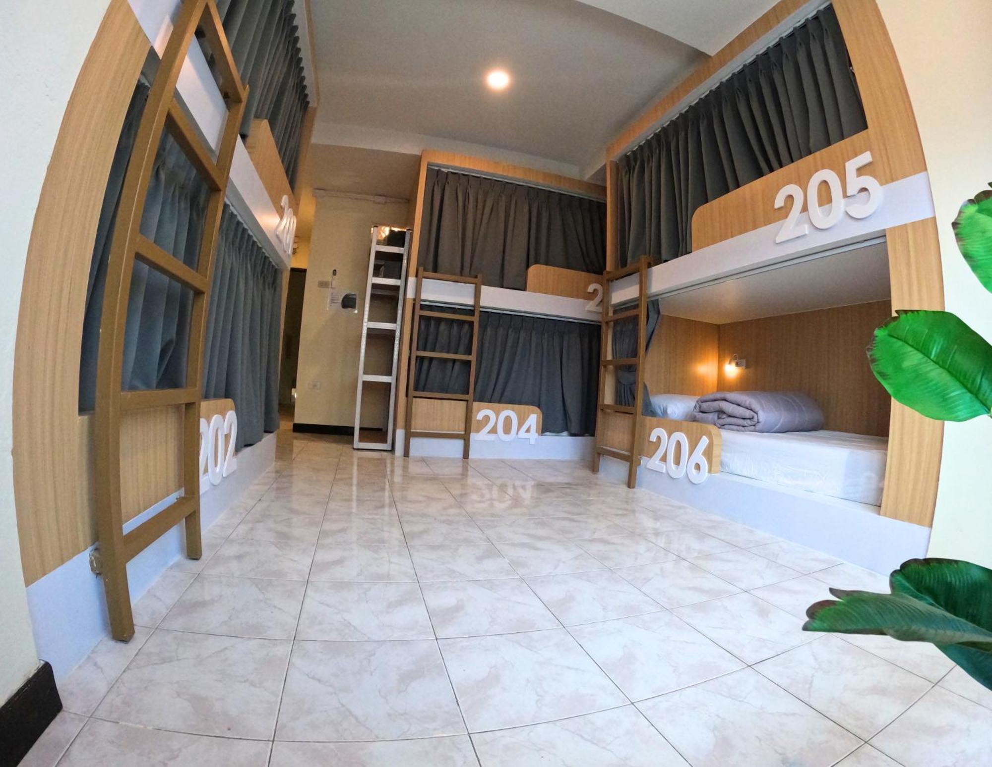 Kpop Hostel Karon المظهر الخارجي الصورة