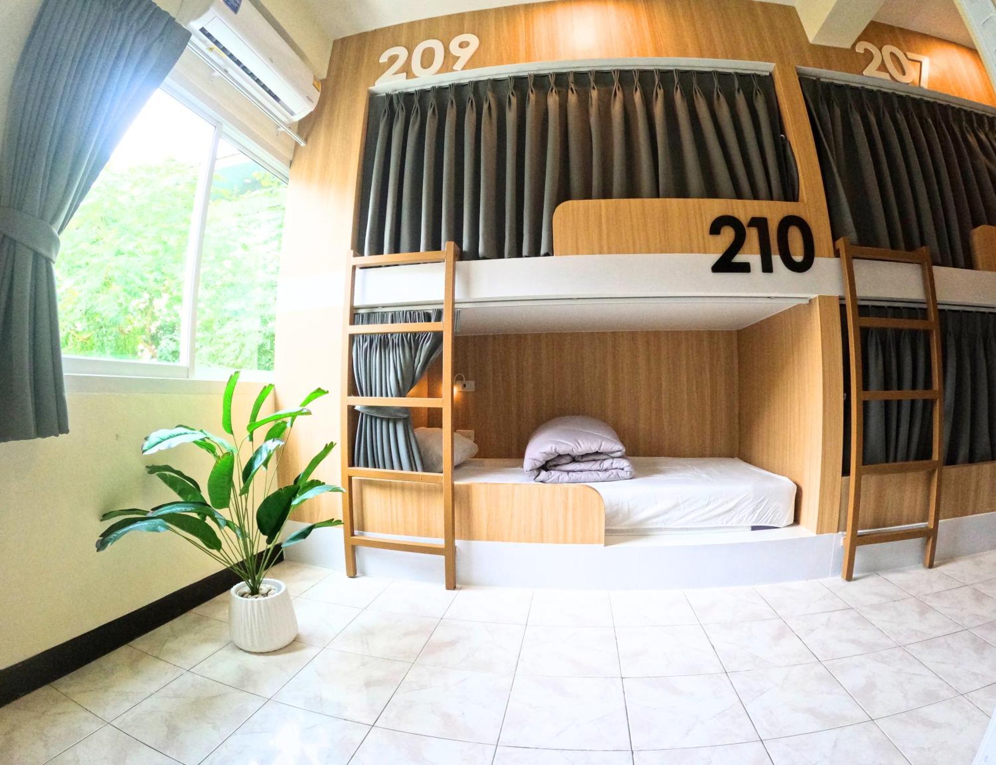 Kpop Hostel Karon المظهر الخارجي الصورة