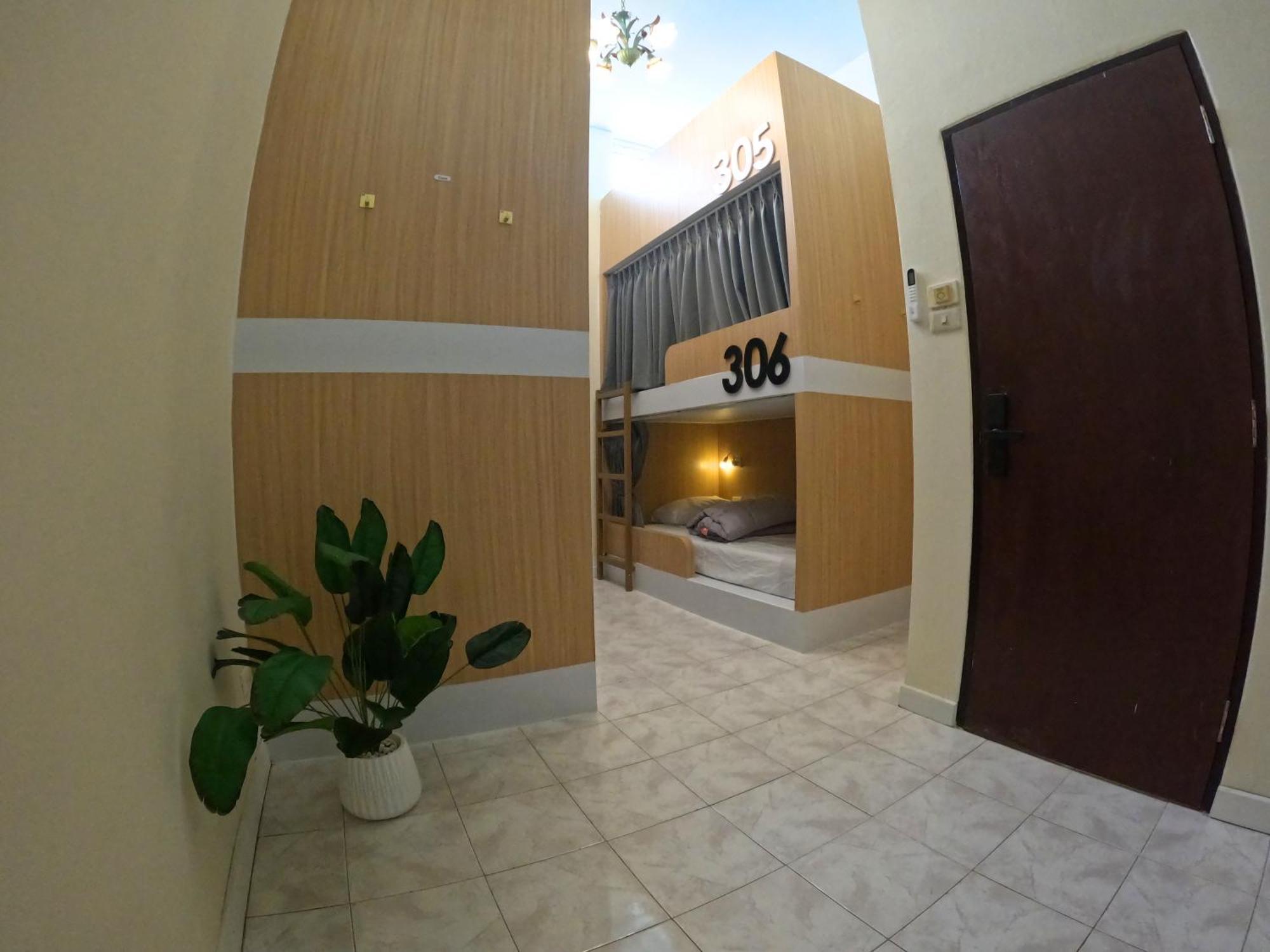 Kpop Hostel Karon المظهر الخارجي الصورة